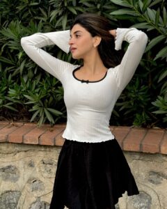 Actress Anmol Baloch HD Photos and Wallpapers October 2024