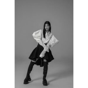Anna Ishii Instagram - BARFOUT! 本日発売
モノクロ☆★

@shunto_sato  さん
@kawashimanozomi_official  さん
@ami_michihata  さん
