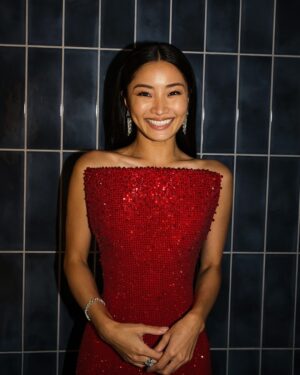 Anna Sawai Instagram - “This is the final walk,” @annasawai says of last night’s #SAGAwards appearance. More like the final victory lap, as the actress took home the award for Outstanding Performance by a Female Actor in a Drama Series for her role as Toda Mariko in the FX series Shōgun. For the occasion, Sawai quite literally shined in a custom @giorgioarmani sculptural dress embellished with crystals. Sawai’s stylist, @karlawelchstylist, paired the gown with a pair of towering black @christianlouboutin heels and a smattering of @cartier jewels from the luxury brand’s Reflection de Cartier collection. The final look was perfect for a memorable evening and an award-winning moment. Go behind-the-scenes with Sawai and see how the stunning look came together at the link in our bio.

photographer: @andiejjane
stylist: @karlawelchstylist
makeup: @yukari.makeup
hair: @anhcotran