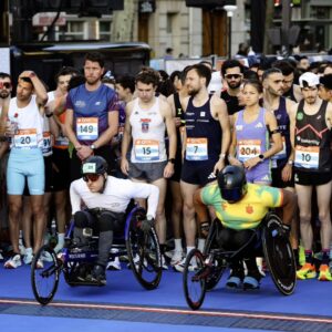 Anne Hidalgo Instagram - Vous étiez encore très nombreuses et nombreux dans les rues de Paris ce matin pour l’incontournable Semi-Marathon !

Un très beau moment sportif et festif ! Bravo aux 48 000 coureuses et coureurs !

📸 Guillaume Bontemps/Ville de Paris