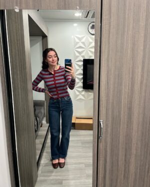 Anneliese Judge Instagram - did somebody say mirror selfie ?