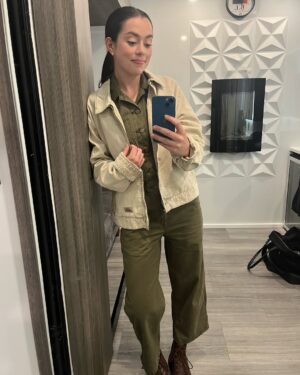 Anneliese Judge Instagram - did somebody say mirror selfie ?