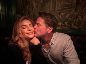 Anneliese van der Pol Instagram - This is FORTY folks!… and I don’t think I’ve ever been happier. It only gets better, I promise. So much love to you all. #vote ✌🏻