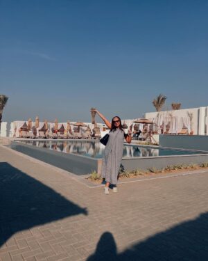 Anoushey Ashraf Instagram - I Am not overweight. It’s the dress, okay? 
🤣♥️😍 

Another day at work exploring beautiful places and meeting awesome people. I shall forever be a water baby. YPO Lahore chapter, all the very best!! 

#work #karachi #lahore