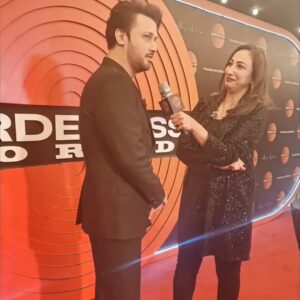 Anoushey Ashraf Instagram - When @atifaslam asks you to host the launch of Border less World you only say YES!! 

I respect all our artists but somehow, with musicians, it’s always a truly special experience. They’ll always be my favourites!!! What a fantastic initiative by our legend! ! And what a fun night was had. #grateful #work #lahore