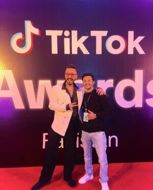 Anoushey Ashraf Instagram - TikTok Creator awards 2024 
Hosting the TikTok Creator Awards 2024 was an absolute honor—celebrating the creators who are shaping culture, setting trends, and inspiring millions. From viral moments to game-changing content, Pakistan’s TikTok community continues to redefine creativity, and last night was all about giving them the recognition they truly deserve.
A huge congratulations to all the winners and nominees—you are the heartbeat of this platform! A massive shoutout to the incredible Team TikTok Pakistan for putting together such a phenomenal event, and to Team Catwalk for executing it to perfection.
And of course, a special thank you to my co-host, my best friend, and the ultimate partner-in-crime, Anoushey Ashraf—app hain tho bas scene on hai - Humesha ❤️ See You All Next Time 😊 
.
.
Oh and a massive thank you to @ayenur______ and team @snapofficial.co for helping us capture all these moments
.
#tiktokawardspk #tiktok #contentcreator #content #awards #pakistan