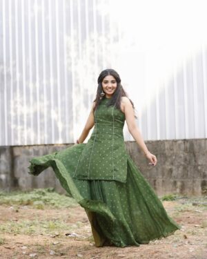 Anshita Akbarsha Instagram - “We could never learn to be brave and patient, if there were only joy in the world.”🧿✨
.
.
Costume  @sindira_by_swethaindiran 
Makeup  @glownshine_bridalmakeover 
#bepositive #behappy #beloved #smilemore #anshitha