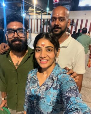 Anshita Akbarsha Instagram - “OM NAMAH SHIVAYA” ✨🤍🧿🕉️
#beblessed #shiva #kabaliswarartemple