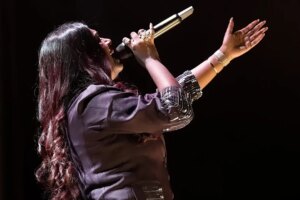 Antara Mitra Instagram - @antaramitraofficial At @blithchron_iitgn | IIT GANDHINAGAR.
.
.
Artist Curator - @whiteheavenent 
.
#antaramitra #blithchron #mainstage #CollegeEvent #culturalfest