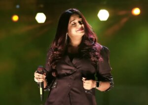 Antara Mitra Instagram - @antaramitraofficial At @blithchron_iitgn | IIT GANDHINAGAR.
.
.
Artist Curator - @whiteheavenent 
.
#antaramitra #blithchron #mainstage #CollegeEvent #culturalfest