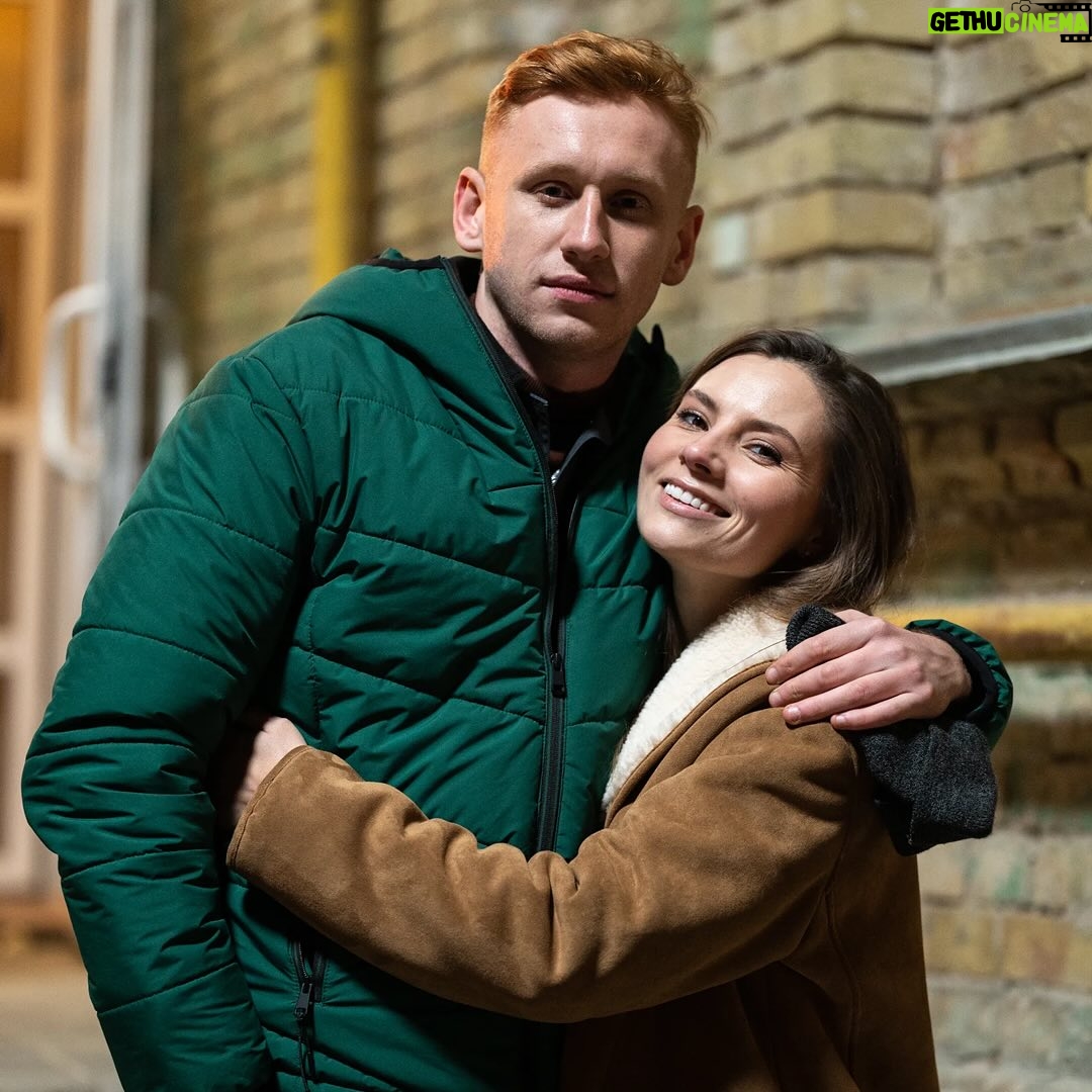 Antonina Khyzhniak - 20.9K Likes - Ці сусіди за кадром дуже милі люди 🥰😄
🎬 «Збори ОСББ»