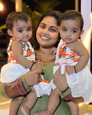 Anu Anand Instagram - Thank you @anjalianand27 and @joelanandpaul for blessing me with this eternal gift ♥️♥️

The light of my life my precious nachu & narthu ⭐️💃