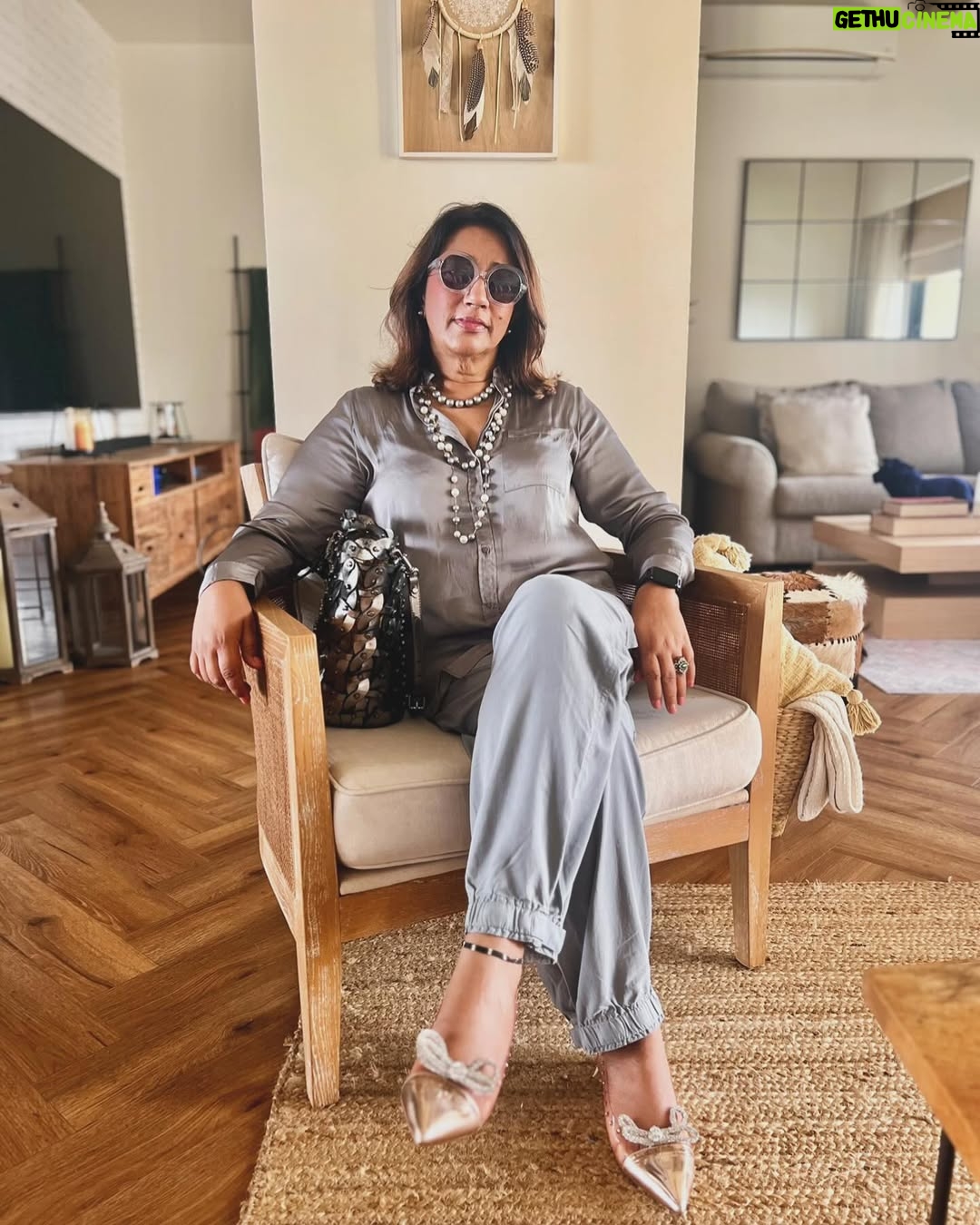 Anu Ranjan - 14.7K Likes - Somewhere or the other a little grey 🩶
