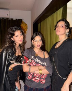 Anzela Abbasi Instagram - Alot was happening lmaoo