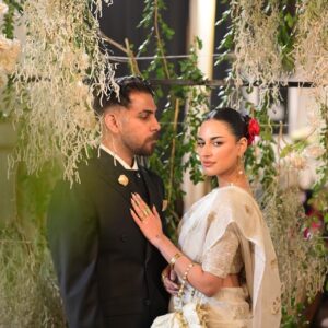 Anzela Abbasi Instagram - Cuffing season things ✨♥️
Congrats to my beautiful @wajiha_rizvi and her husband. i love you so so much i hope you two have a beautiful life together Inshallah ♥️🥹