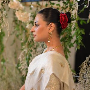 Anzela Abbasi Instagram - Cuffing season things ✨♥️
Congrats to my beautiful @wajiha_rizvi and her husband. i love you so so much i hope you two have a beautiful life together Inshallah ♥️🥹