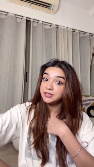 Apoorva Instagram - Koi bhav ni dera hai apni aditi ko 👍🏻