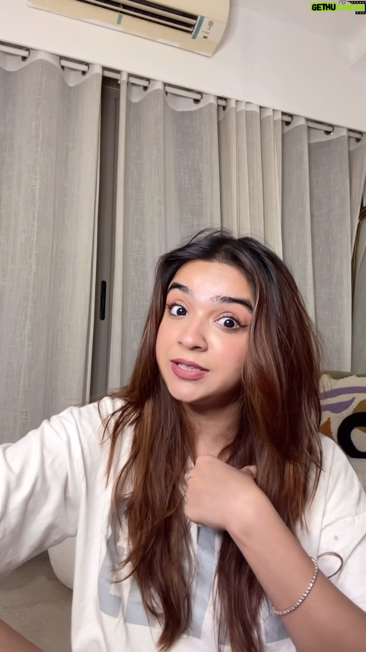 Apoorva - 559.3K Likes - Koi bhav ni dera hai apni aditi ko 👍🏻