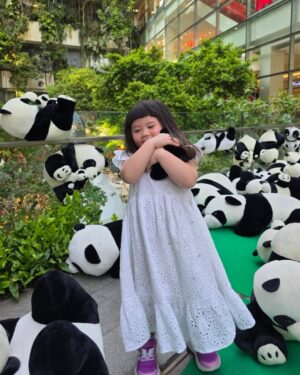 Araya A. Hargate Instagram - 🐼🤍🖤🍙