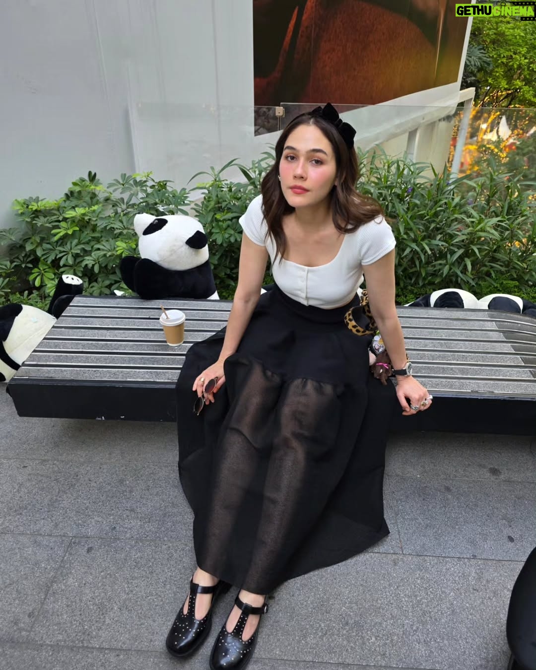 Araya A. Hargate - 224.6K Likes - 🐼🤍🖤🍙