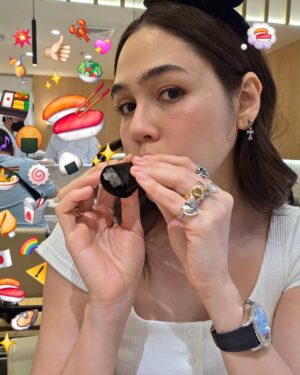 Araya A. Hargate Instagram - 🐼🤍🖤🍙