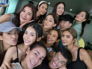 Arayha Suparurk Instagram - ใครแดงสุดชนะค่ะบอส @nawat.tv 
#ShowMeLove
#ShowMeLoveTheSeries