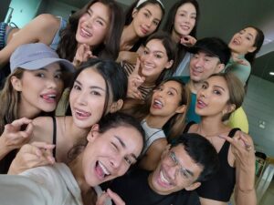 Arayha Suparurk Instagram - ใครแดงสุดชนะค่ะบอส @nawat.tv 
#ShowMeLove
#ShowMeLoveTheSeries