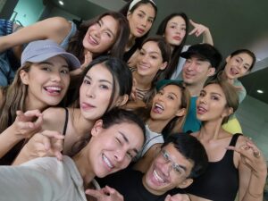 Arayha Suparurk Instagram - ใครแดงสุดชนะค่ะบอส @nawat.tv 
#ShowMeLove
#ShowMeLoveTheSeries