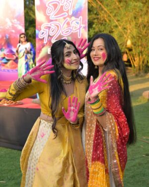 Archita Sahu Instagram - Holi vibes with the beautiful @architasahuofficial  Colors, laughter, and memories! We had a blast at the OTV celebrations event #HoliFun  OTV celebrations event was a blast! Thanks for having us,

Sending love 🫰and best wishes to the beautiful talented #archita all the best for her new Odia film! #boubuttubhuta , May it be a huge success" 

#Debjani #DebjaniOdiaActressGlamour #DebjaniActress #archita #Architadebjani #Architadebjaniholipics #holipicsodia #odisha #2025 #celebrity #style #lovehumanity❤️ #grounded #personality #actresssupport #respect #otv #tarang #tarangcineproductions
