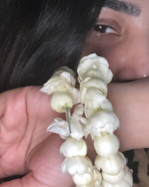 Areeba Habib Instagram - June 🫰🏻