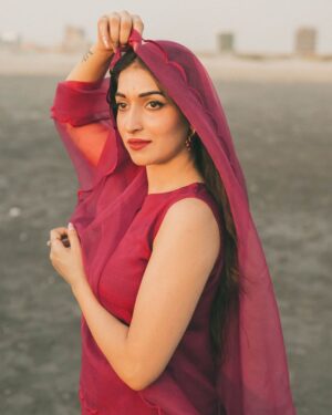 Areej Chaudhary Instagram - Feeling Regal in this beautiful Pakistani Dress 👗 

Stunning Creation by @rangeenofficialstore

Photography by @ar.snapshotsweddings