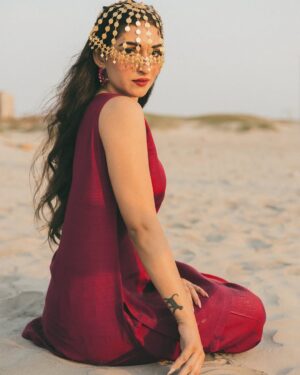 Areej Chaudhary Instagram - Feeling Regal in this beautiful Pakistani Dress 👗 

Stunning Creation by @rangeenofficialstore

Photography by @ar.snapshotsweddings