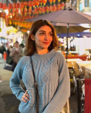 Areej Chaudhary Instagram - Once upon a December ✨

Magic Vibes 🇬🇧 🪄 ✨