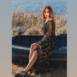 Areej Chaudhary Instagram - 🖤

میں۔