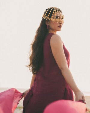 Areej Chaudhary Instagram - Feeling Regal in this beautiful Pakistani Dress 👗 

Stunning Creation by @rangeenofficialstore

Photography by @ar.snapshotsweddings