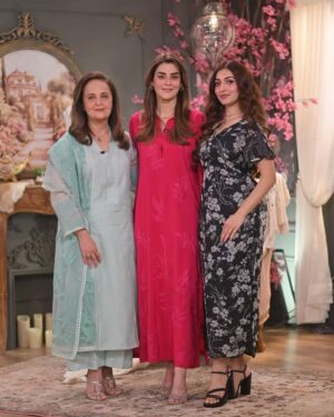 Areej Chaudhary Instagram - On the Set of Good Morning Pakistan 🇵🇰 🌅 

@arydigital.tv
