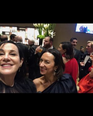 Arianne Phillips Instagram - Oscar’s past
 @theacademy 
🙏🏼 an honor to be invited to the party.
The best part is always the incredible ground swell of love from my beloved village of family , friends and colleagues 💖

👉🏼 w/  the great  @andreltalley  #rip 🕊️ 2011
👉🏼 @drakpack  2020
👉🏼 @visions_of_rocknroll @mb_costume @thesandypowell  2020
👉🏼 @oohwilliamnewyork 
👉🏼 @visions_of_rocknroll 
👉🏼w/ momma 2011
👉🏼 nominee swag 2020
👉🏼 me wearing @jc_obando 2011
👉🏼 W magazine Oscar brunch 2006 @stevenkleinstudio @madonna
👉🏼 W magazine brunch 2006 @jwuntitled @spagettyos_ @guyoseary 
👉🏼 W magazine brunch @madonna @guyoseary 2006 
👉🏼 on the red carpet w/ #BobRichardson 2020
👉🏼 @jeremyscott @oohwilliamnewyork @kathyjeung 2020
👉🏼 @visions_of_rocknroll 💖💖💖
👉🏼 @missjudygreer 2011
👉🏼me on the carpet 2020
👉🏼 @oneprivatelibrary 2020
👉🏼 @sarahhendler ✨ 2020
👉🏼 @onceinhollywood 
👉🏼 nominee luncheon with @mb_costume @thesandypowell @thechristopherpeterson