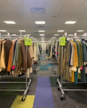 Arianne Phillips Instagram - 180 racks of vintage 1960s  stock  we hunted and gathered 🙌🏼 for our 
5000 background actors 
Over 7500 costumes fitted by my incredible  costume team 
@completeunknownfilm 
#ittakesavillage
@fancypants88 @feleilani @amandaseymour013 
@kleokola @caitlindoukas @samijrattner @littlefootlee @sraedixon @ariadercibaby @a_bracken @poets_in_a_car @julietv @kyliekandice @waacostumedesign @cristina_costumes @jordanlipkind @ms.tulchrill @kadoodle65 @lachicaperdita @pinkmeisterp @currienahurry @sammixxg5 @cortneyh 
@westerncostumecompany 
@palacecostumeofficial 
@motionpicturecostumeco 
@rttma 
@daybreakvintage 
@crccostumes 
@united_american_costumes 
@thewaywewore 
@meowvintagelb 
@vintageonhollywood
@stardayvintage 
#catherinenashscloset
@regenerationvintage 
@meletmercantile 
@mothfood 
@vintagesoulgeek 
@levis.vintage.clothing 
@levis
  @ebay @etsy #fleamarkets