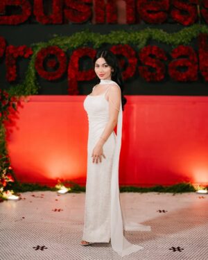 Ariel Tatum Instagram - Last night's gala dinner with the media for A Business Proposal film, in @stellarissa. 

6 Februari 2025 di bioskop! 🫶🏻

📸: @snap.nuel 

#ABusinessProposal