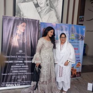 Arjumman Mughal Instagram - #OFFBALANCEFASHIONSHOW #SHOWSTOPPERARJUMMANMUGHAL #MILESTONEINTERNATIONAL #COLLAGEANUALDAY #bharatratangaansamragyilatamangeshkarnatyagruhaauditoriummiraroad 
Arjumman Mughal was seen at college annual day in mumbai the fashion show was held at bharat ratan lata mangeshkar auditorium as show stopper for offbalance fashion show organised by offbalance events and milestone international events.