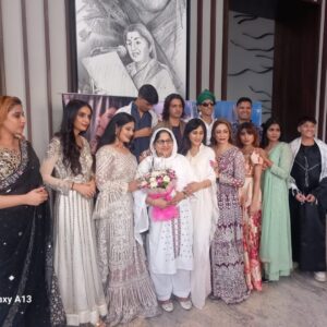 Arjumman Mughal Instagram - #OFFBALANCEFASHIONSHOW #SHOWSTOPPERARJUMMANMUGHAL #MILESTONEINTERNATIONAL #COLLAGEANUALDAY #bharatratangaansamragyilatamangeshkarnatyagruhaauditoriummiraroad 
Arjumman Mughal was seen at college annual day in mumbai the fashion show was held at bharat ratan lata mangeshkar auditorium as show stopper for offbalance fashion show organised by offbalance events and milestone international events.