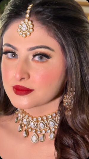 Aruba Mirza Instagram - 😍Prettiest Actress 😍

Prettiest Actress Aruba mirza Our Exclusive Makeover by Ayesha🌸

Beautiful outfit @asianbrides_by_haroon 
Beautiful jewellery @moonzjewellers 

#prettygirls #softlook #beautifuljewelry  #amazingdress. #beautiful #bride #actress 
#arubamirza  #tamashaghar