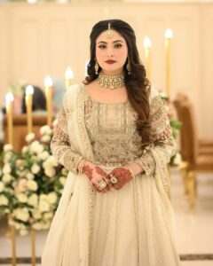 Actress Aruba Mirza HD Photos and Wallpapers March 2025