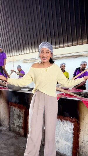Ashmitha Instagram - Salman khan’s favorite Haleem try చేసారా?
It’s the @pistahousehyd Haleem , Order on Zomato NOW!
#food #hyderabad #haleem #hyderabadihaleem #blogger #foodblogger #ashtrixx #telugu #teluguactress #influencer #hyderabadinfluencer #southindianinfluencer #pistahousehaleem #pistahouse
