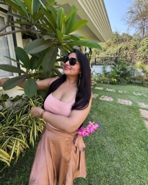Ashwini Sree Instagram - Peach 🍑 is the new pink💕

#peach🍑 #colour #colours #photoshoot #photo #photos #trending #exploring #goabeach #goa #bigboss