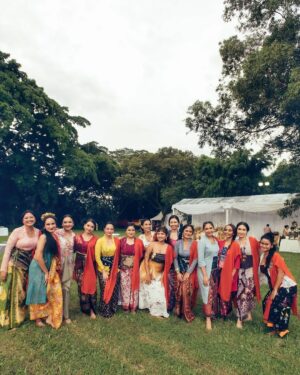 Asmara Abigail Instagram - Thank you so much @marutizeus & Rigaskara for the blessings that you gave to our land @hutankm5 with your sacred marriage 💜✨🦋

Posted @withregram • @poetryreading Maruti & Rigaskara’s wedding reception truly reflects how they are as people: lovers of outdoors, nature & animals, of music, dance & bright colours, as much as they’re both warm embracers of families & friends.
What a joy it was to be part of their tremendous day under a wide open sky.

Jakarta 16.03.25
#RigaMaru #hutankm5 

Photography: @diyonandaa