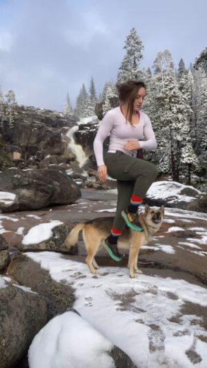 Aspen Ladd Instagram - Just over here goofing off at a beautiful location, on this fine Friday evening ❄️