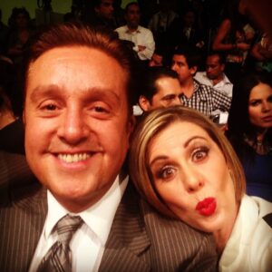 Atala Sarmiento Instagram - ¡Qué maravilloso fue reír a carcajadas junto a Daniel! 
Qué suerte tuve de que me dejara abrir la puerta para asomarme un poco más allá de lo que todos veían en él como un personaje de la televisión, porque no lo hacía con todo el mundo.
Con Daniel trabajé durante años pero, sobre todo, COMPARTÍ muchísimas cosas. Viajes, comidas, bailes, y hasta alguna lágrima de pronto. 
Fuimos cómplices y una gran mancuerna en el set de televisión, y buenos amigos durante mucho tiempo. 
Qué suerte que no se cansó nunca de ser tan juguetón y saber apretar el botón correcto para sacarme carcajadas.
Qué lindo que era tan glotón y tan generoso con todos.
Qué tierno que era tímido y hasta reservado fuera de la pantalla. 
Qué admirable era la pasión que sentía por la tele y por el teatro.
Gracias vida por haberme dejado estar al lado de Daniel y vivir a su lado tantas inolvidables experiencias que hoy son tesoros en mi corazón.
A Daniel lo voy a extrañar SIEMPRE y lo voy a querer TODA LA VIDA…
“Dani, cariiiiiño”…mereces descansar, volar alto -y libremente-siendo feliz allá donde vayas…¡Te quiero! 💖