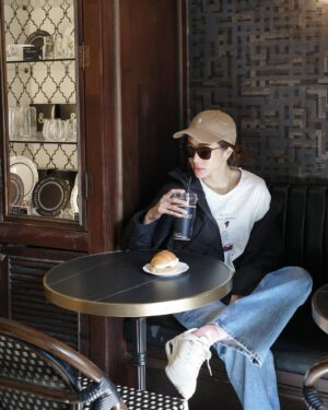 Athichanan Srisevok Instagram - Cafe hopping in Seoul 🖤🤍