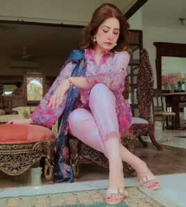 Actress Atiqa Odho HD Photos and Wallpapers January 2025